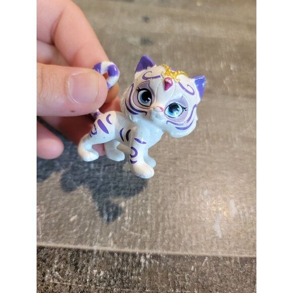 Viacom white purple tiger princess toy figure - Picture 2 of 5
